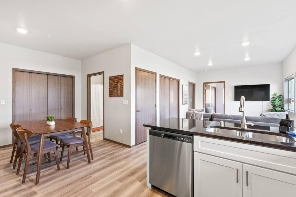 Brand New 2 Bd 2 Bth Near Dt And Perry District Spokane Exterior foto